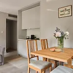 Deco By Downtown 3*