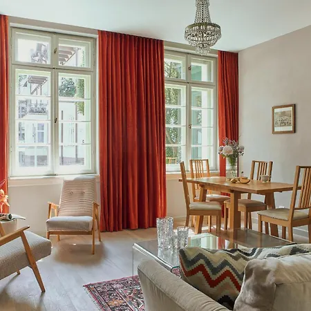 アパートホテル Deco By Downtown 3*